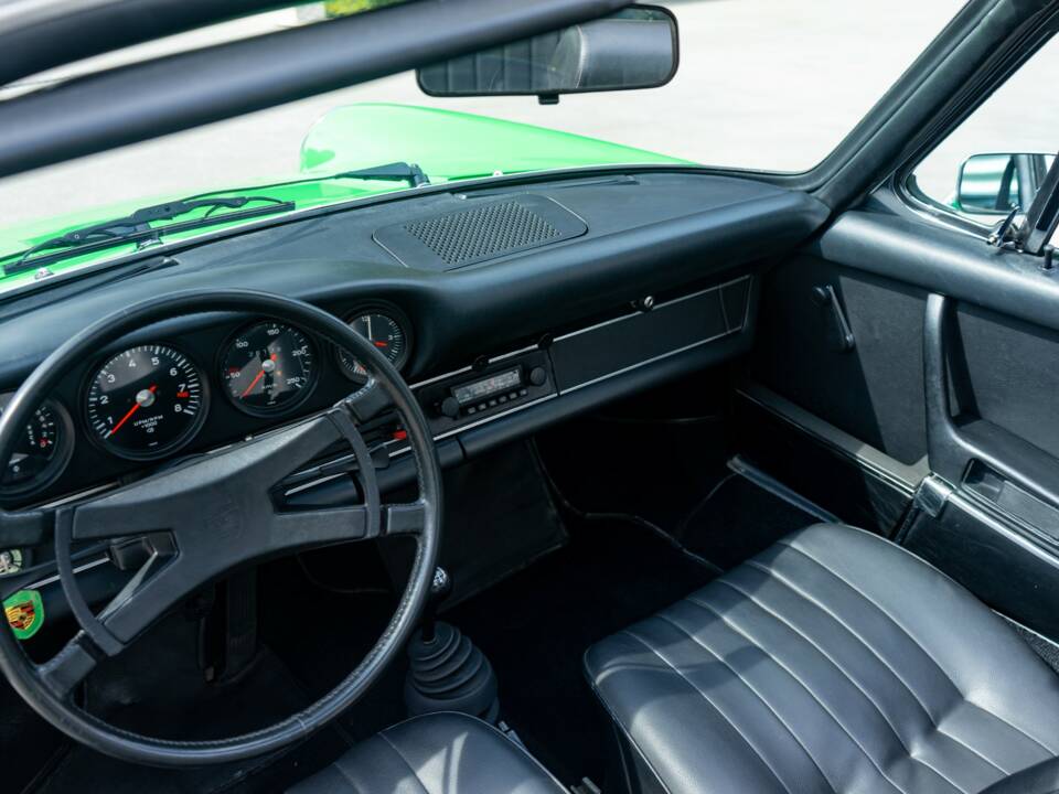 Image 19/51 de Porsche 911 2.4 S (1973)