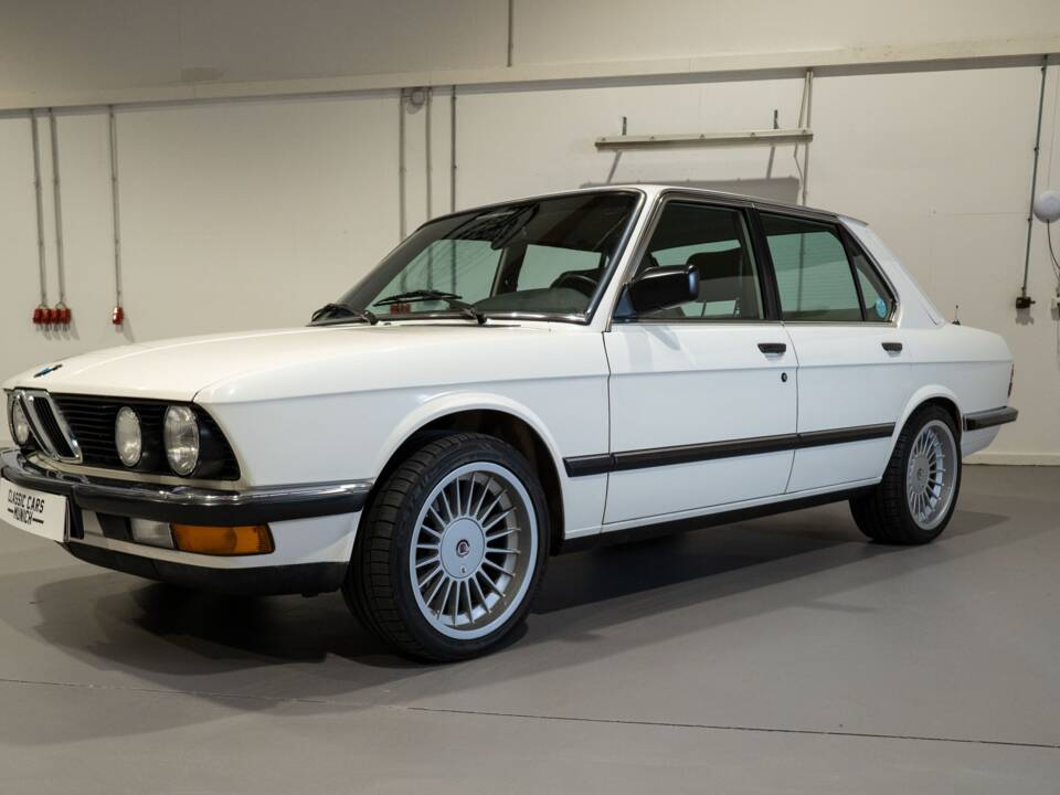 Afbeelding 12/52 van BMW 528i (1984)