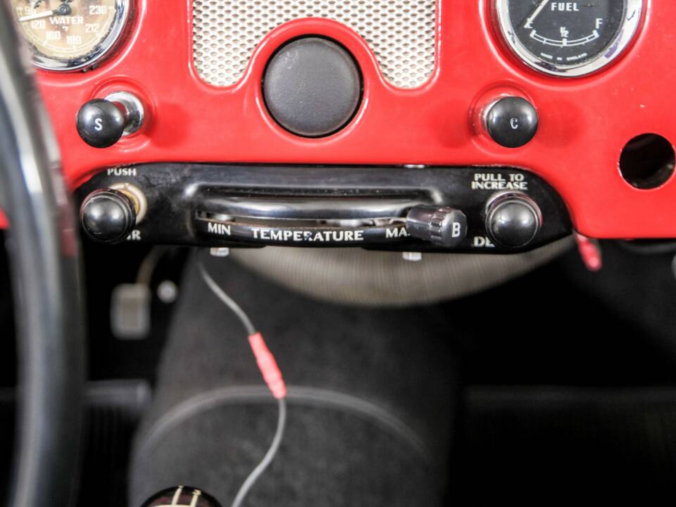 Imagen 21/50 de MG MGA 1600 (1961)