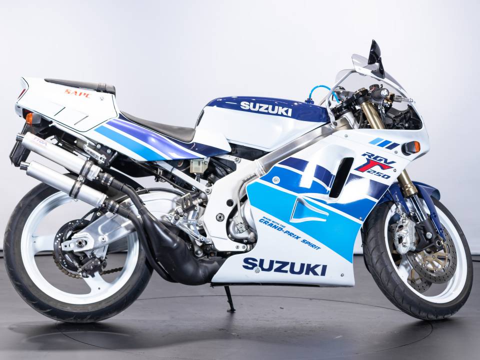 Image 5/50 of Suzuki DUMMY (1992)