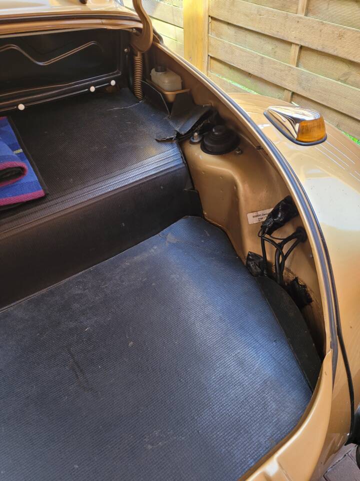 Image 11/20 of Volkswagen Beetle 1303 (1973)