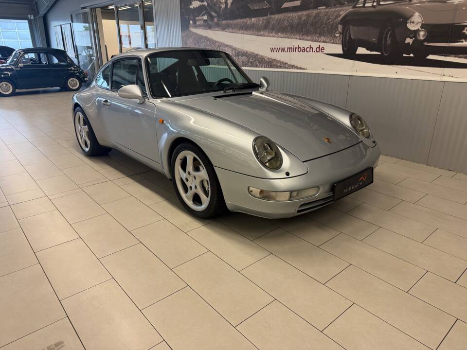 Imagen 7/19 de Porsche 911 Carrera 4 (1995)