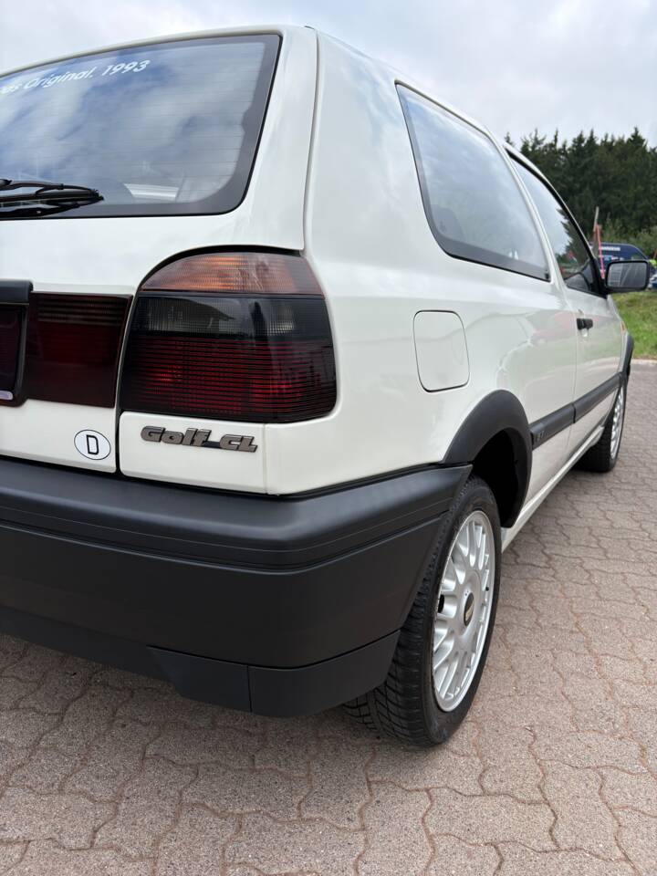Immagine 14/26 di Volkswagen Golf III 1.8 (1993)