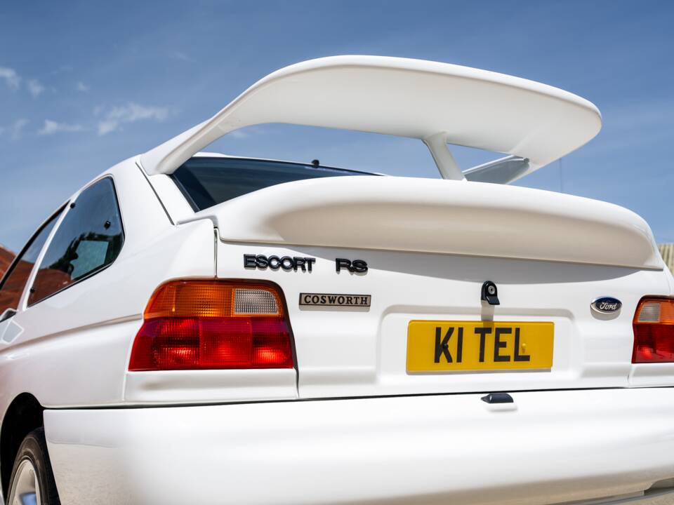 Bild 38/48 von Ford Escort RS Cosworth (1992)