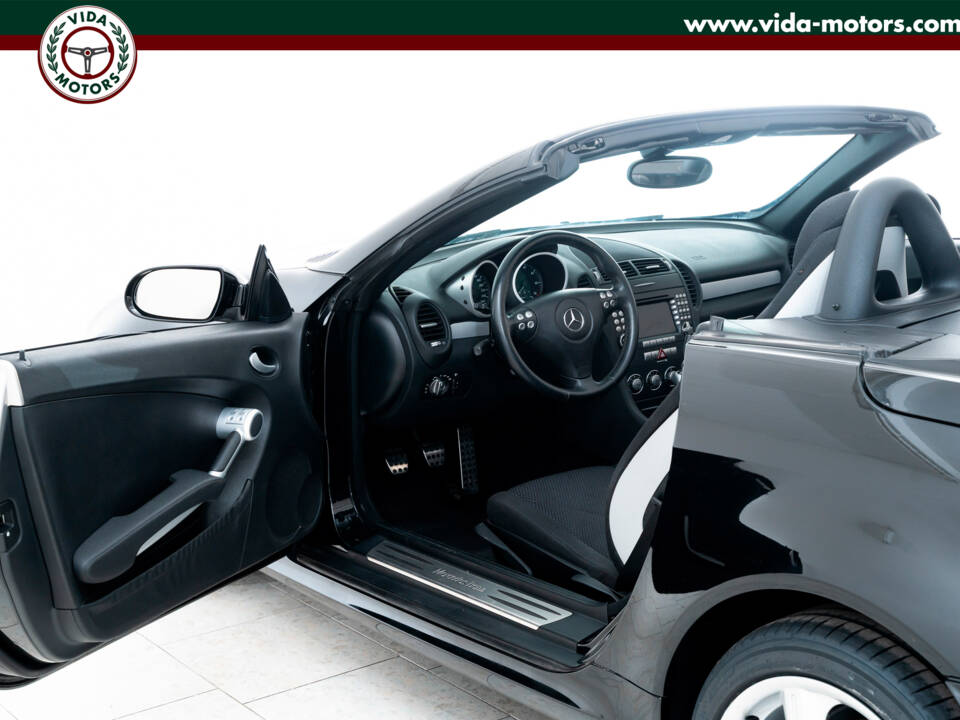 Image 7/15 de Mercedes-Benz SLK 280 (2006)