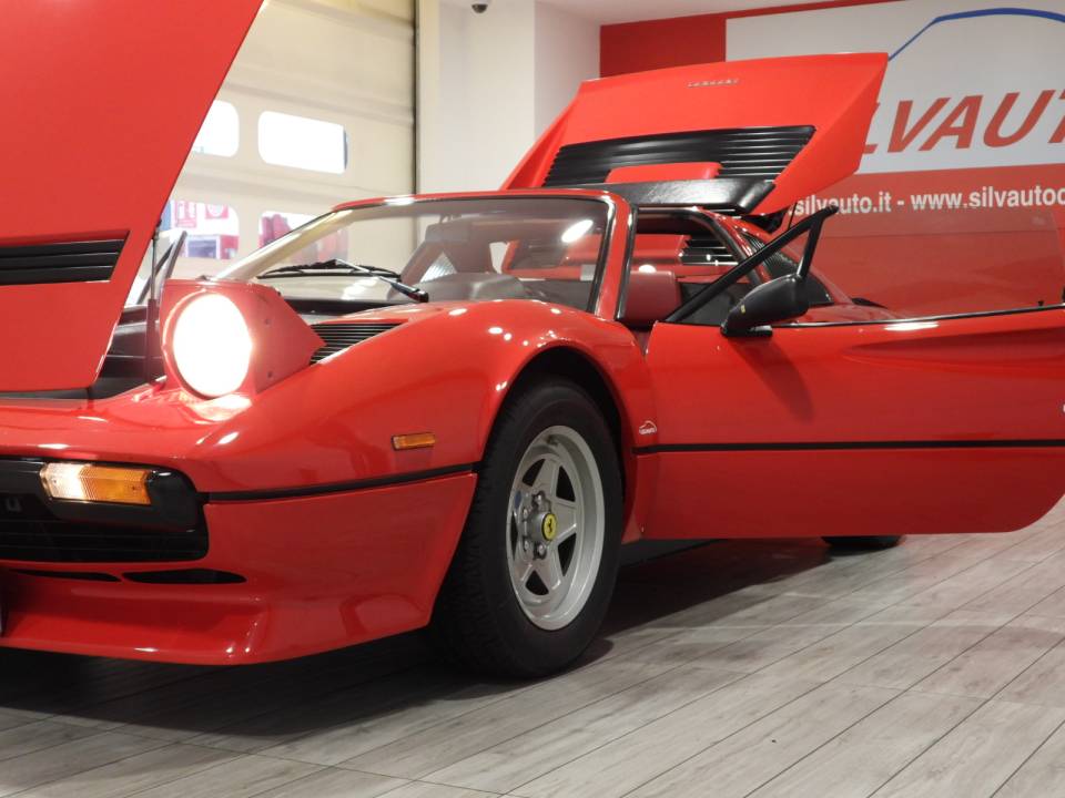 Imagen 12/15 de Ferrari 208 GTS Turbo (1985)