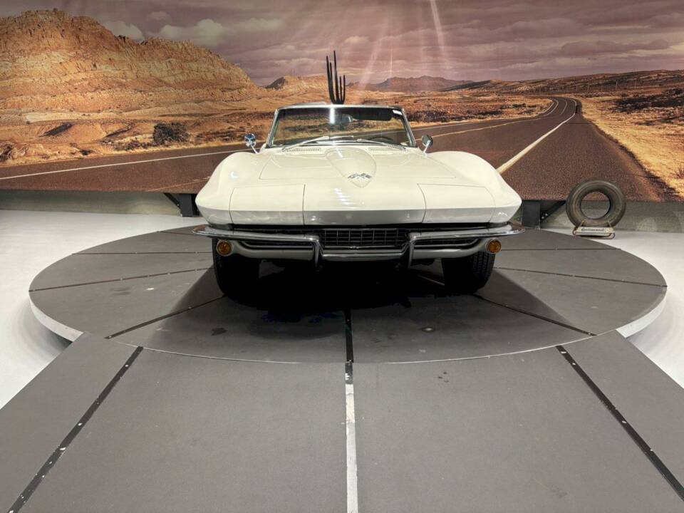 Image 9/34 of Chevrolet Corvette Sting Ray Convertible (1965)