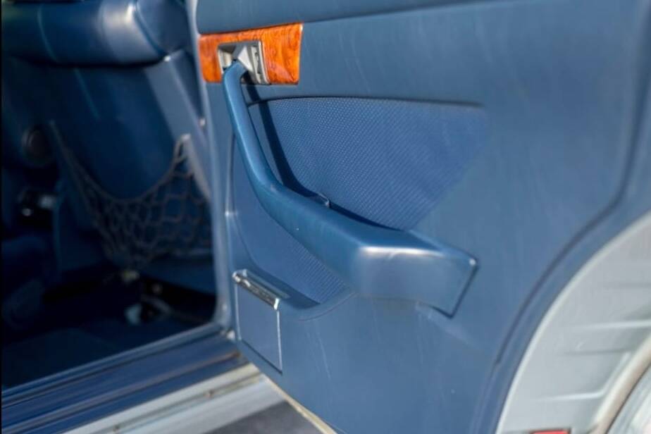 Image 48/100 of Mercedes-Benz 500 SEL (1983)