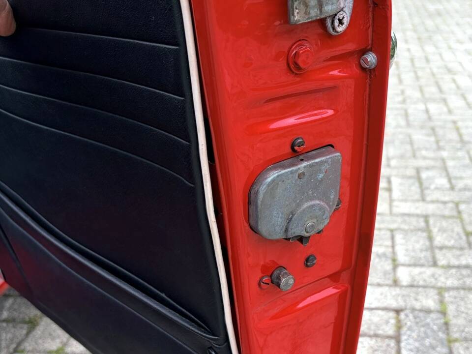 Immagine 40/50 di Triumph TR 4 (1961)