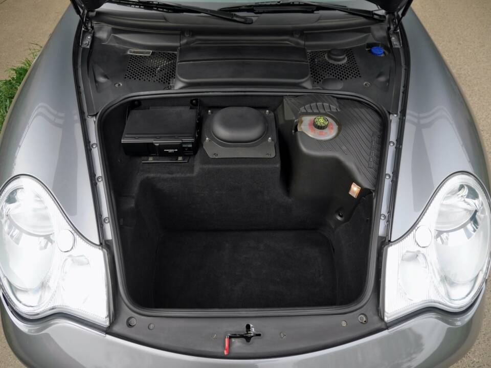 Bild 22/26 von Porsche 911 Carrera 4S (1900)