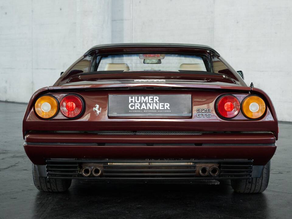 Bild 22/50 von Ferrari 328 GTS (1988)