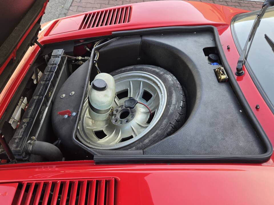 Image 94/95 of Ferrari 308 GTBi Quattrovalvole (1984)