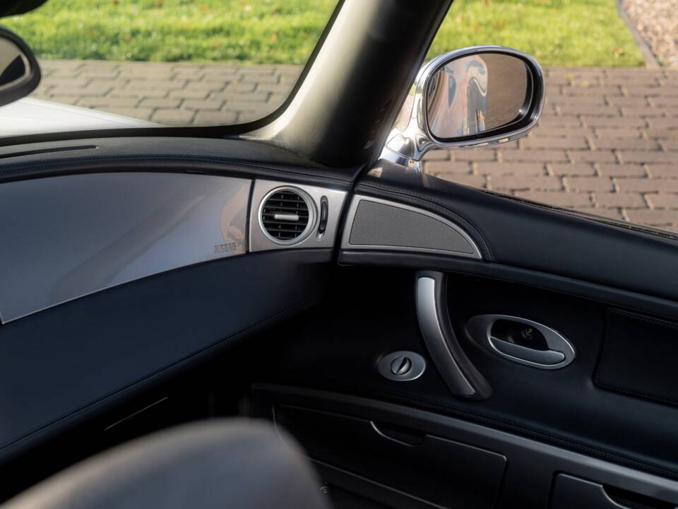 Image 57/84 of BMW Z8 (2001)