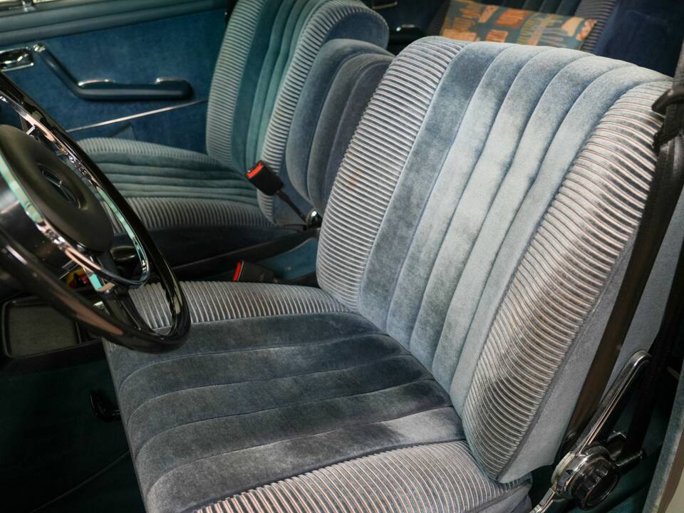 Bild 3/35 von Mercedes-Benz 280 SEL 3,5 (1972)