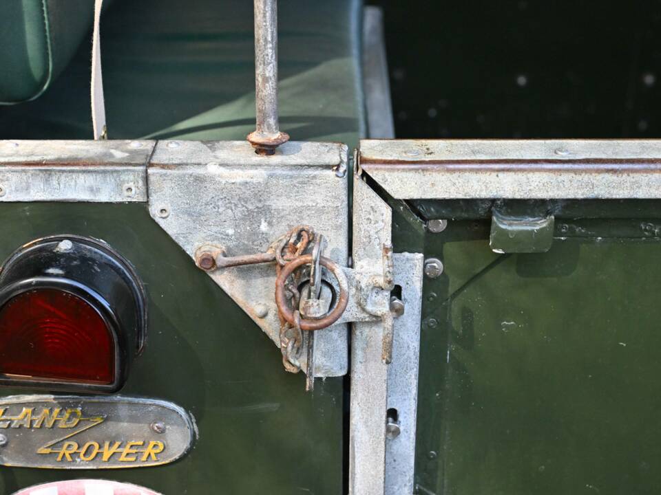 Image 46/50 of Land Rover 80 (1949)