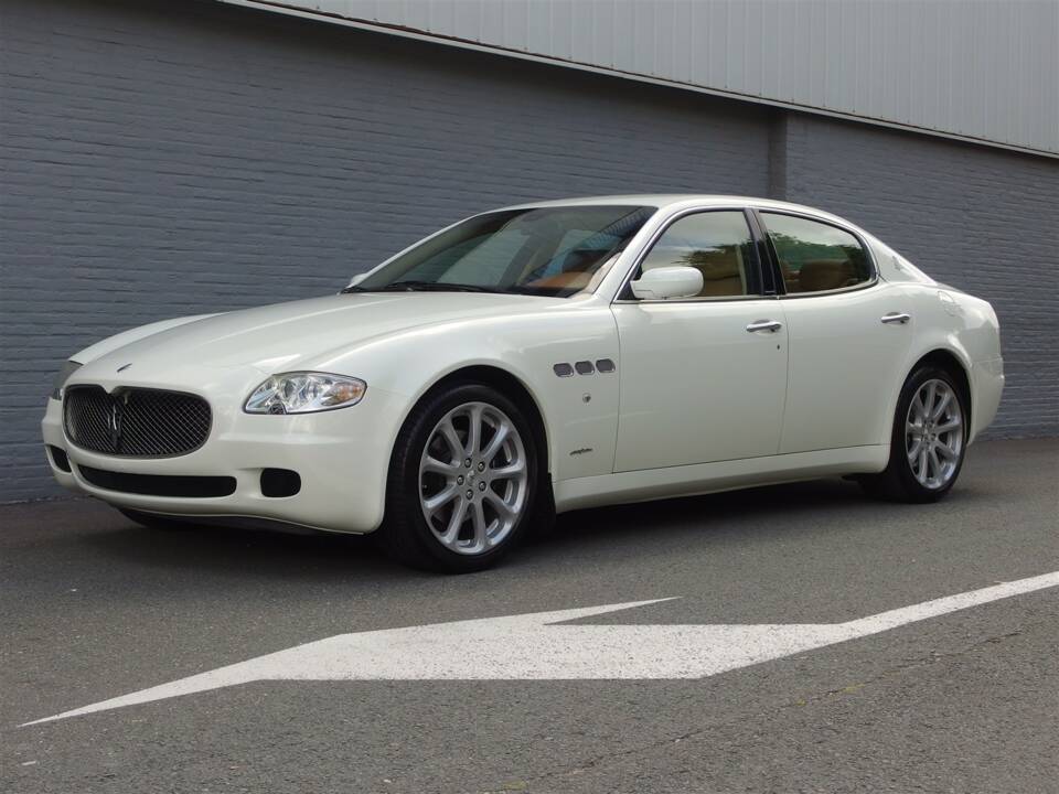 Immagine 2/100 di Maserati Quattroporte 4.2 (2007)