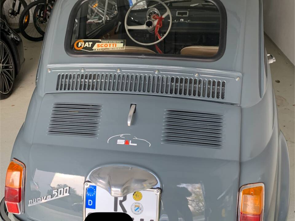 Bild 5/8 von FIAT 500 L (1965)