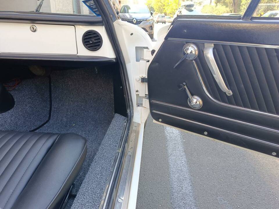 Image 43/50 de Alfa Romeo Spider 1600 Junior (1975)