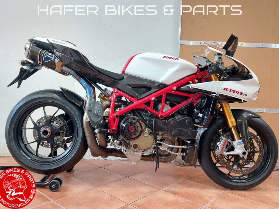 Bild 47/56 von Ducati 1098 R (2009)