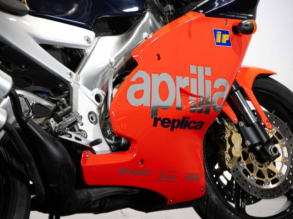 Image 18/50 of Aprilia RS 250 (1998)