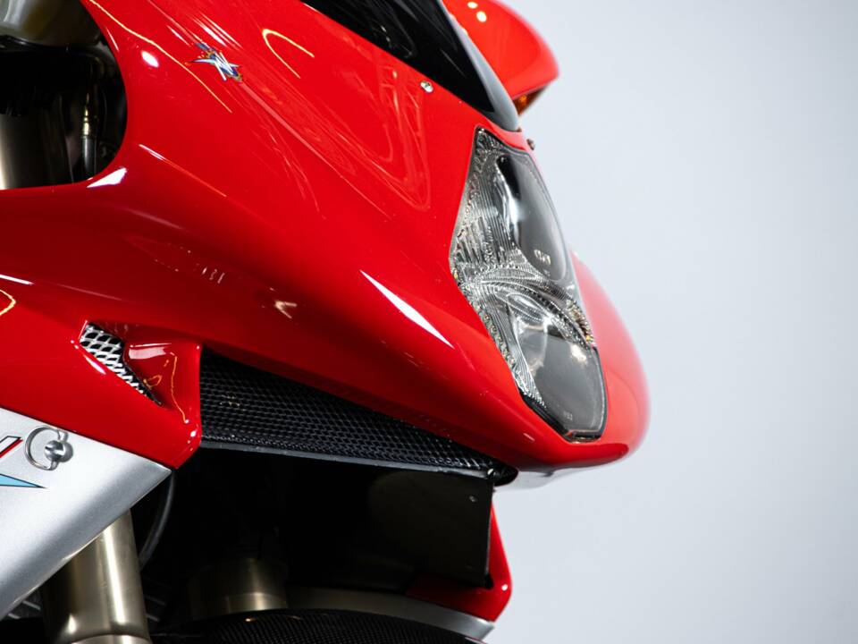 Image 34/50 de MV Agusta DUMMY (2004)