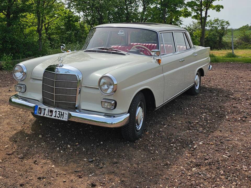 Bild 2/24 von Mercedes-Benz 190 Dc (1963)