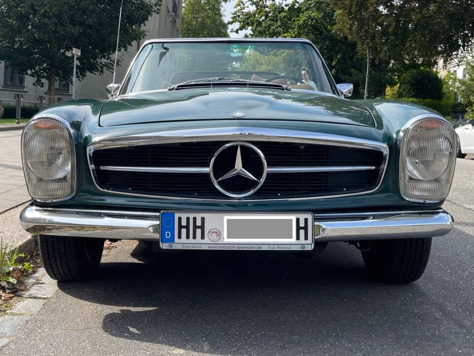 Image 12/69 de Mercedes-Benz 280 SL (1971)