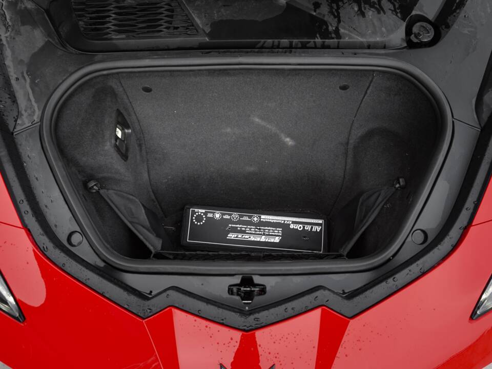 Image 24/45 of Chevrolet Corvette Stingray (2022)