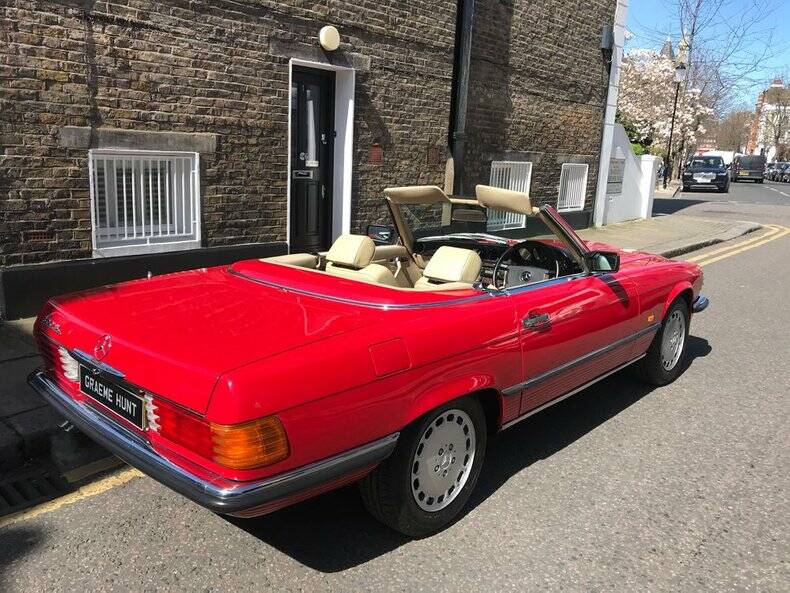 Image 25/38 of Mercedes-Benz 300 SL (1987)