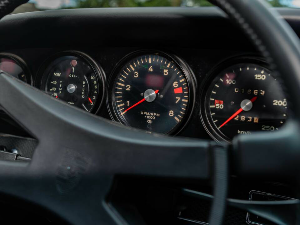 Image 30/48 of Porsche 911 2.2 T (1971)