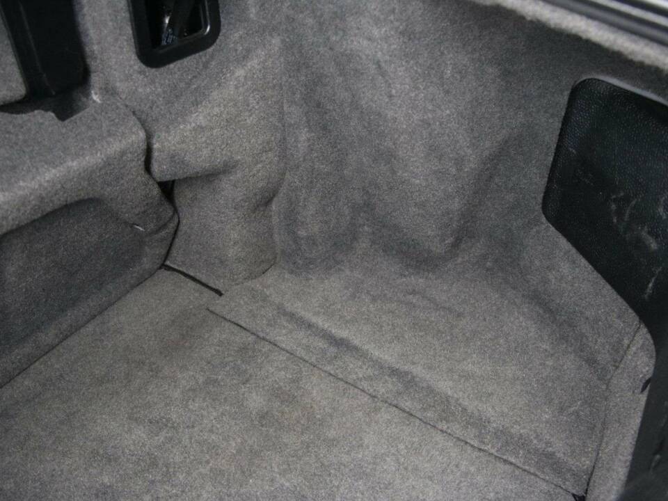 Image 45/49 of Mercedes-Benz SL 500 (2000)