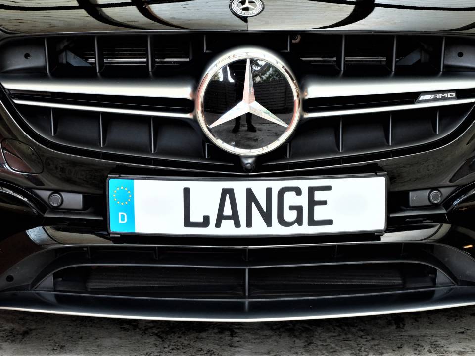 Image 33/47 de Mercedes-Benz AMG E 63 S 4MATIC+ T (2018)