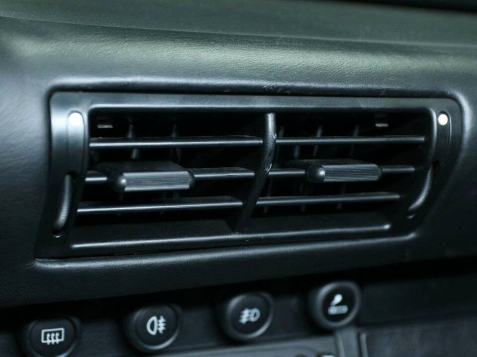 Image 24/50 de Porsche 911 Carrera 4S (1996)