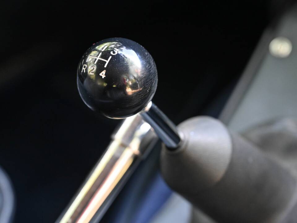 Image 40/50 of Jaguar E-Type (2+2) (1966)