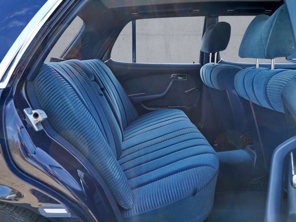 Bild 8/23 von Mercedes-Benz 350 SE (1975)