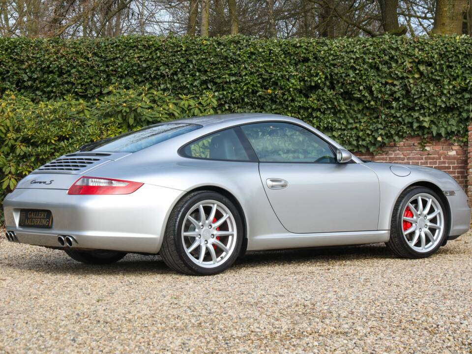 Image 49/50 of Porsche 911 Carrera S (2004)
