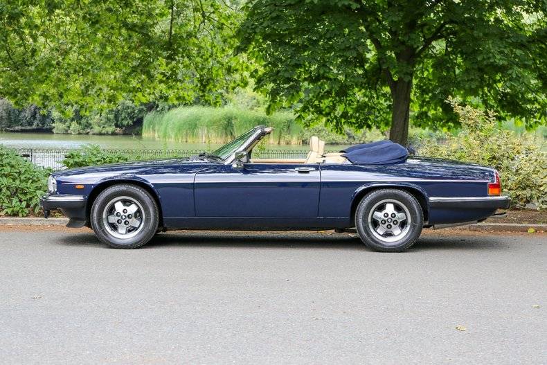 Image 10/50 of Jaguar XJS 5.3 V12 (1990)