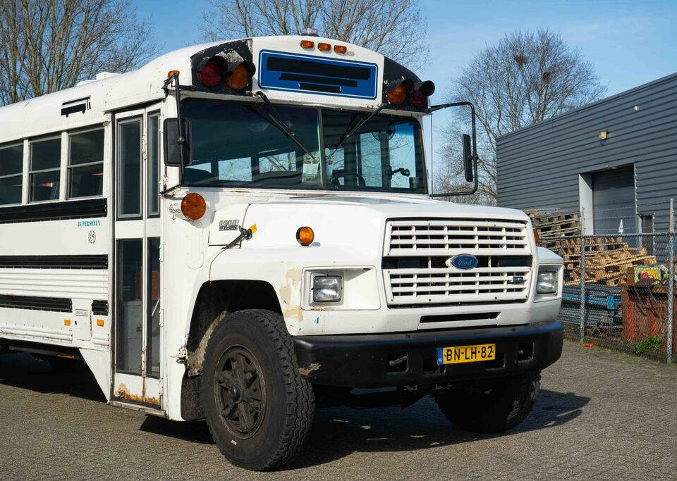 Bild 4/8 von Ford B-700 (1992)