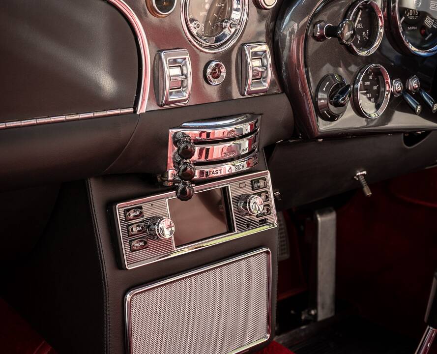 Imagen 28/43 de Aston Martin DB 6 Vantage (1967)