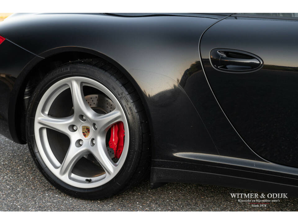 Image 19/29 of Porsche 911 Carrera 4S (2008)