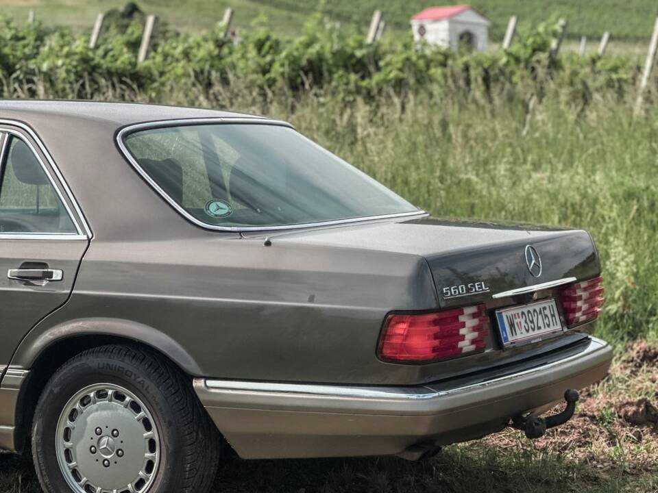 Image 6/18 de Mercedes-Benz 560 SEL (1986)