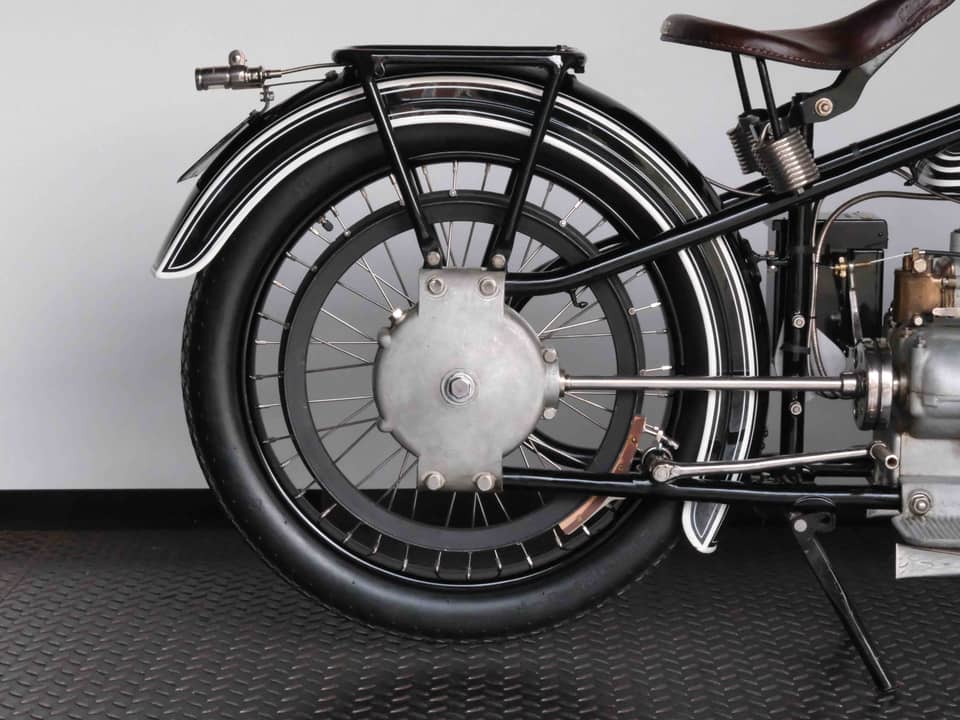 Image 14/98 of BMW R 32 (1925)