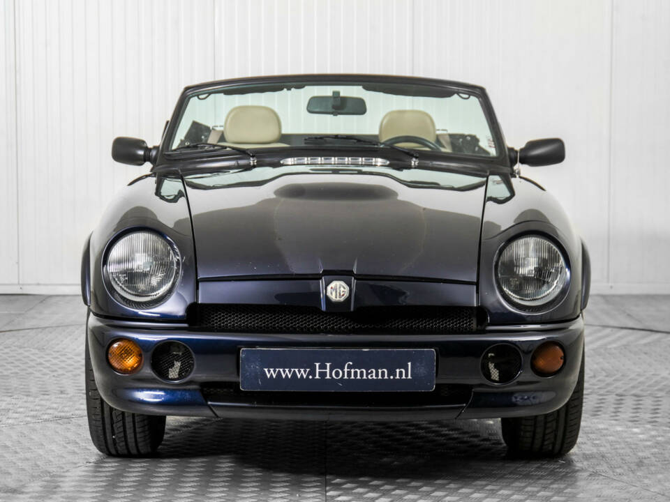Immagine 12/50 di MG RV8 (1991)