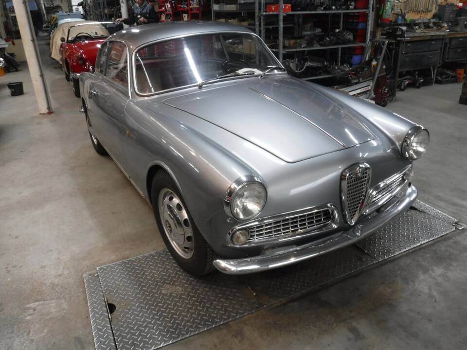 Image 36/49 of Alfa Romeo Giulietta Sprint Veloce (1958)