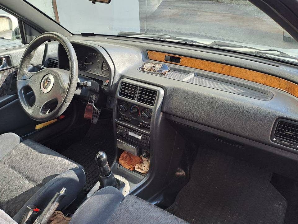 Image 22/30 of Rover 216 GTi (1993)