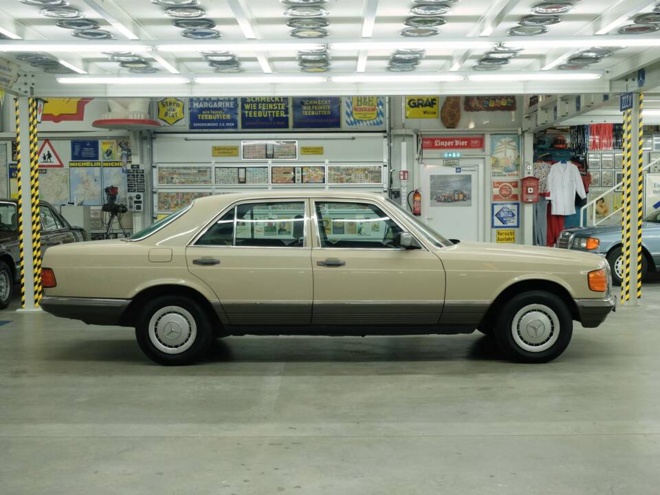 Bild 48/50 von Mercedes-Benz 280 SE (1984)