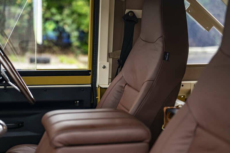 Image 31/39 of Land Rover Defender 90 Td5 (1998)