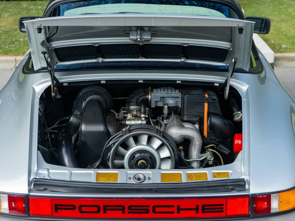 Bild 20/28 von Porsche 911 Carrera 3.2 (1985)