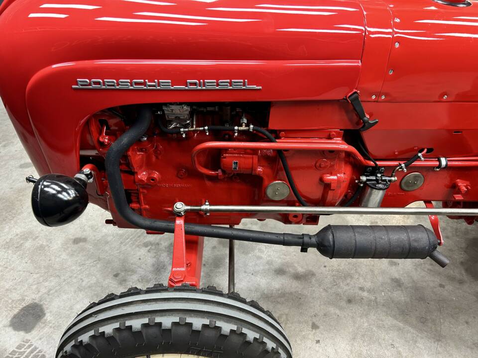 Image 27/50 of Porsche-Diesel Super Export 329 (1962)