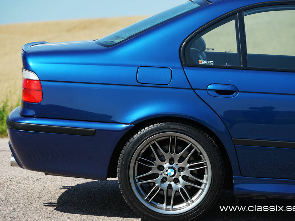 Image 21/21 of BMW M5 (1999)